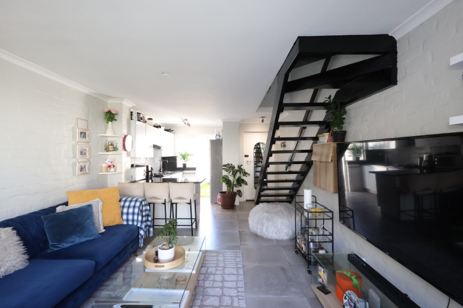 To Let 2 Bedroom Property for Rent in Table View Western Cape